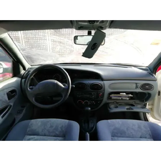 RENAULT MEGANE I CLASSIC (LA0) '1998 2.0 CAT BLANCO