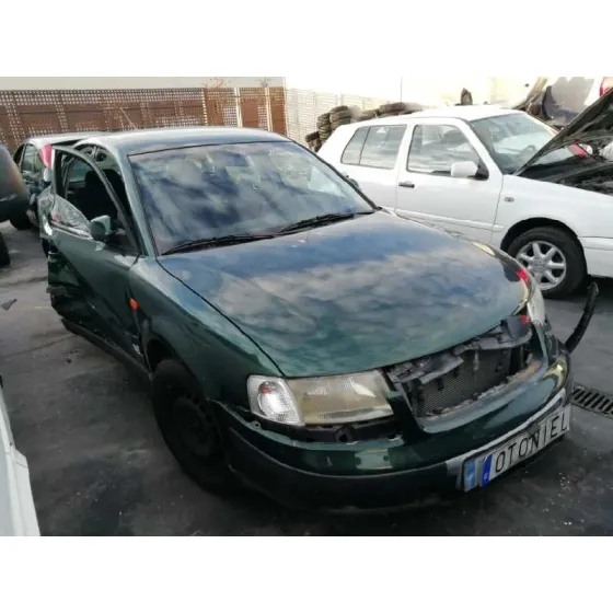 VOLKSWAGEN PASSAT BERLINA (3B2) '1997 1.9 TDI VERDE