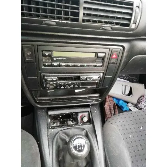 VOLKSWAGEN PASSAT BERLINA (3B2) '1997 1.9 TDI VERDE
