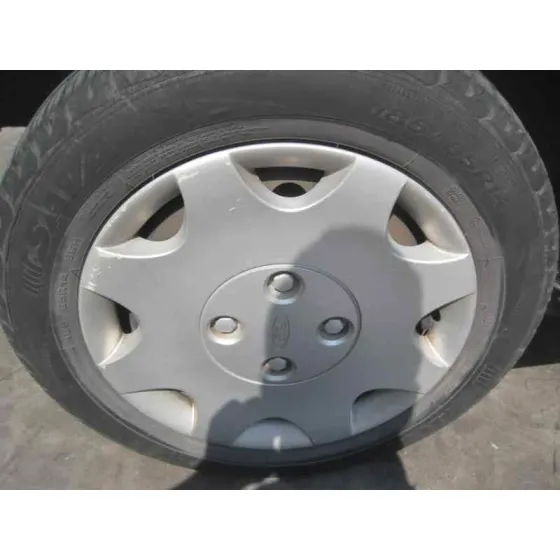 FORD FOCUS BERLINA (CAK) '1999 GHIA VERDE