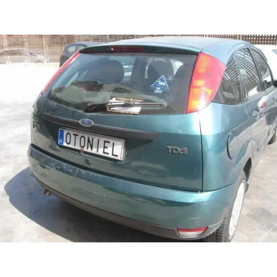 FORD FOCUS BERLINA (CAK) '1999 GHIA VERDE
