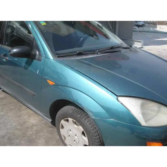 FORD FOCUS BERLINA (CAK) '1999 GHIA VERDE