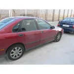 VOLVO S40 BERLINA VOLVO S40 BERLINA '1999 1.6 ROJO 2001