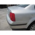 VOLKSWAGEN PASSAT BERLINA (3B2) VOLKSWAGEN PASSAT BERLINA (3B2) '2000 BERLINA GRIS 1996