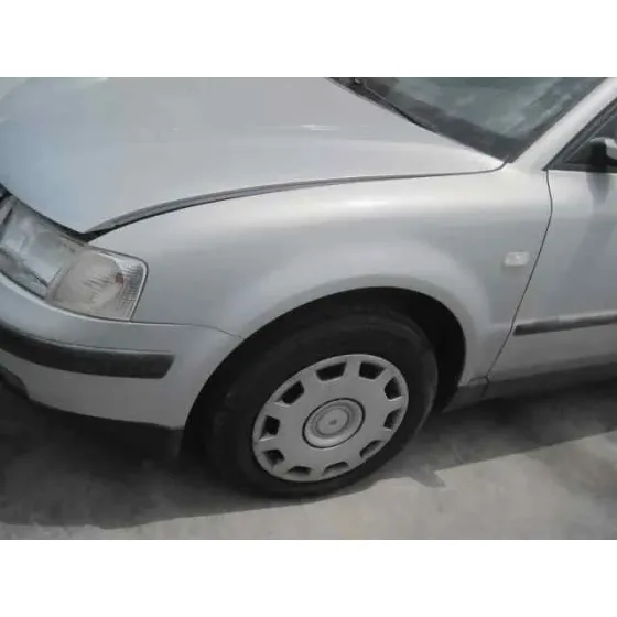 VOLKSWAGEN PASSAT BERLINA (3B2) '2000 BERLINA GRIS