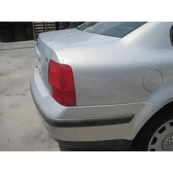 VOLKSWAGEN PASSAT BERLINA (3B2) '2000 BERLINA GRIS