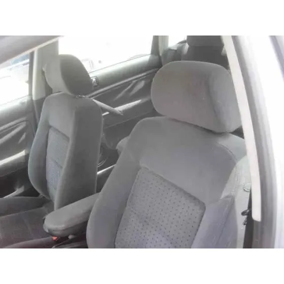 VOLKSWAGEN PASSAT BERLINA (3B2) '2000 BERLINA GRIS