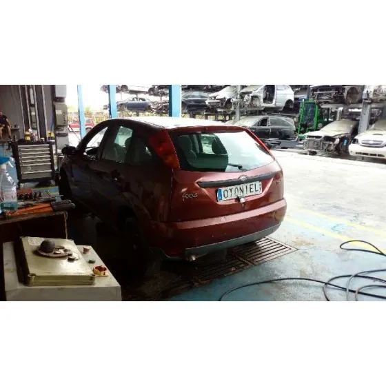 FORD FOCUS BERLINA (CAK) '2000 AMBIENTE GRANATE