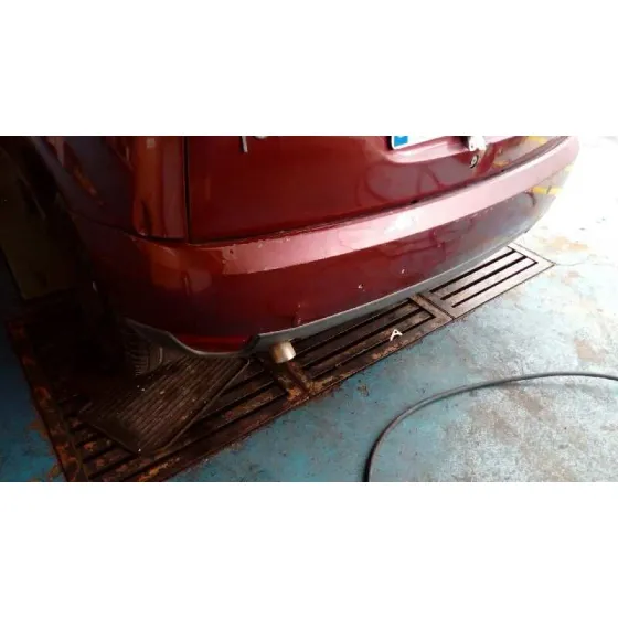 FORD FOCUS BERLINA (CAK) '2000 AMBIENTE GRANATE