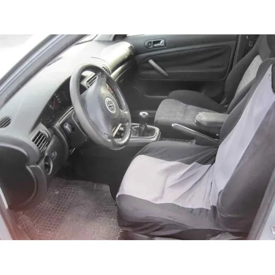 VOLKSWAGEN PASSAT BERLINA (3B2) '2000 HIGHLINE SYNCRO / 4MOTION GRIS