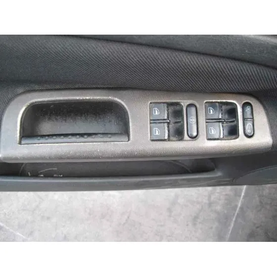 VOLKSWAGEN PASSAT BERLINA (3B2) '2000 HIGHLINE SYNCRO / 4MOTION GRIS