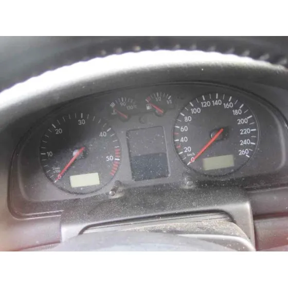 VOLKSWAGEN PASSAT BERLINA (3B2) '2000 HIGHLINE SYNCRO / 4MOTION GRIS
