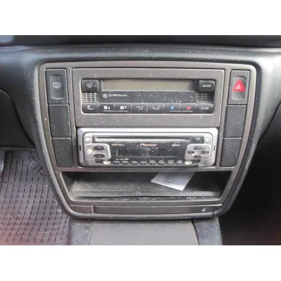 VOLKSWAGEN PASSAT BERLINA (3B2) '2000 HIGHLINE SYNCRO / 4MOTION GRIS