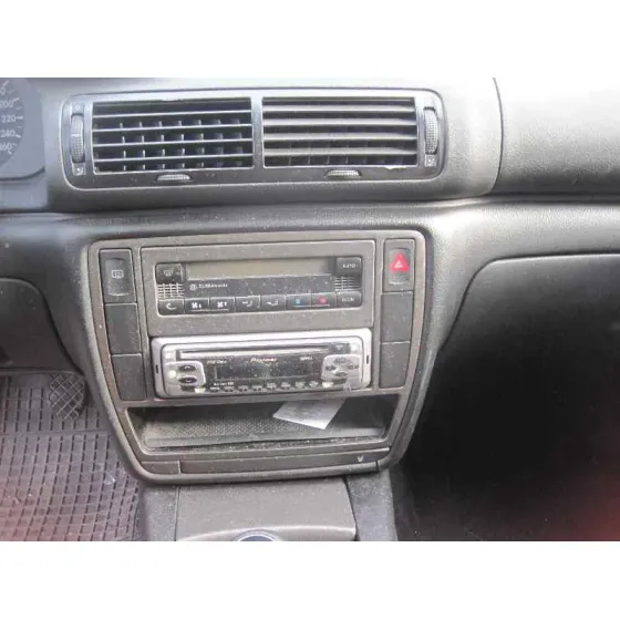 VOLKSWAGEN PASSAT BERLINA (3B2) '2000 HIGHLINE SYNCRO / 4MOTION GRIS