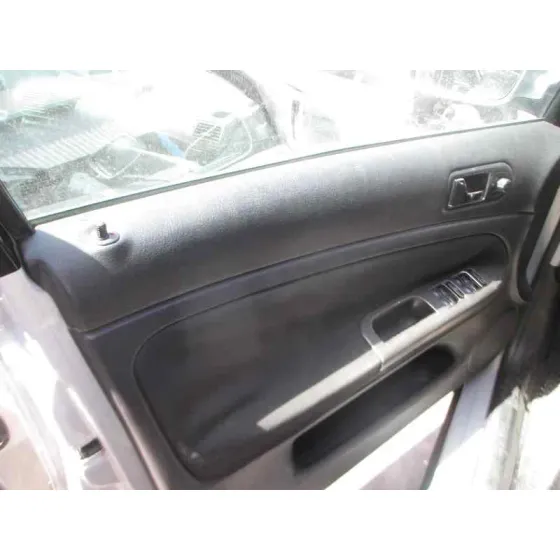 VOLKSWAGEN PASSAT BERLINA (3B2) '2000 HIGHLINE SYNCRO / 4MOTION GRIS