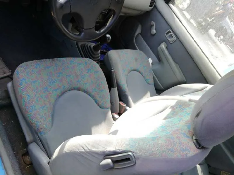 NISSAN MICRA (K11) '1999 1.0 16V CAT AZUL