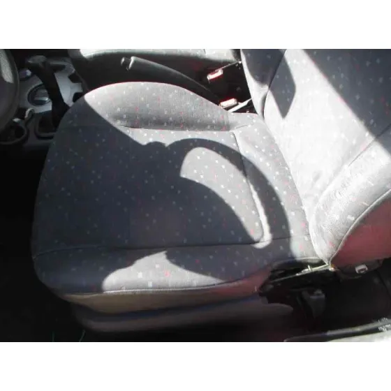 SEAT AROSA (6H1) '1999 SELECT ROJO