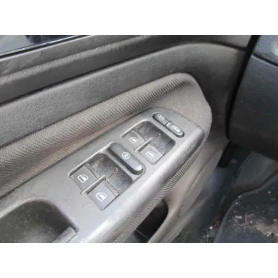 VOLKSWAGEN GOLF IV BERLINA (1J1) '1998 BASICO BLANCO