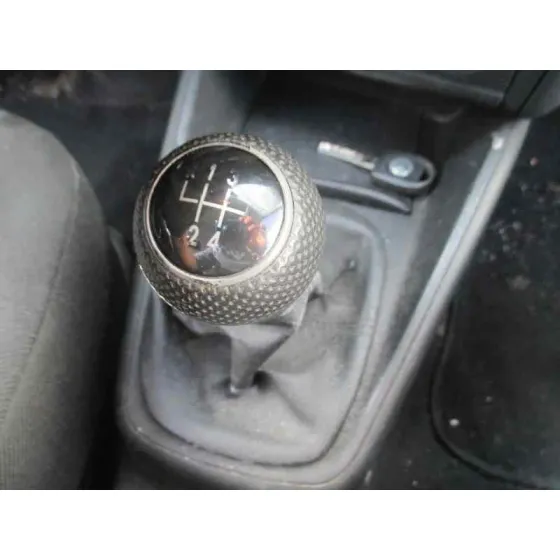 VOLKSWAGEN GOLF IV BERLINA (1J1) '1998 BASICO BLANCO