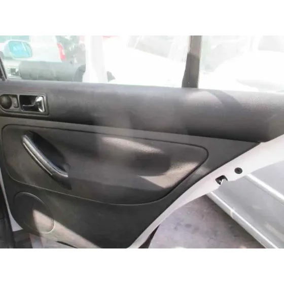 VOLKSWAGEN GOLF IV BERLINA (1J1) '1998 BASICO BLANCO