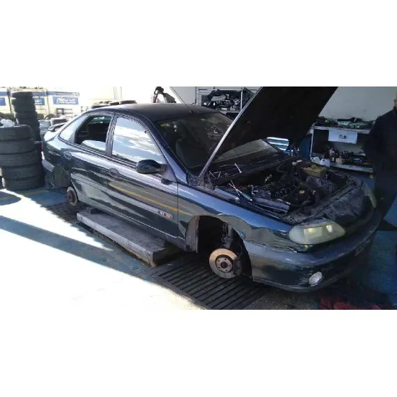 RENAULT LAGUNA (B56) '1999 2.2 DT RXE AZUL