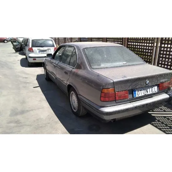 BMW SERIE 5 BERLINA (E34) '1992 520I (110KW) GRIS