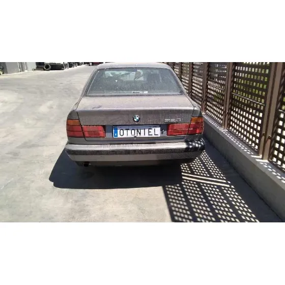 BMW SERIE 5 BERLINA (E34) '1992 520I (110KW) GRIS