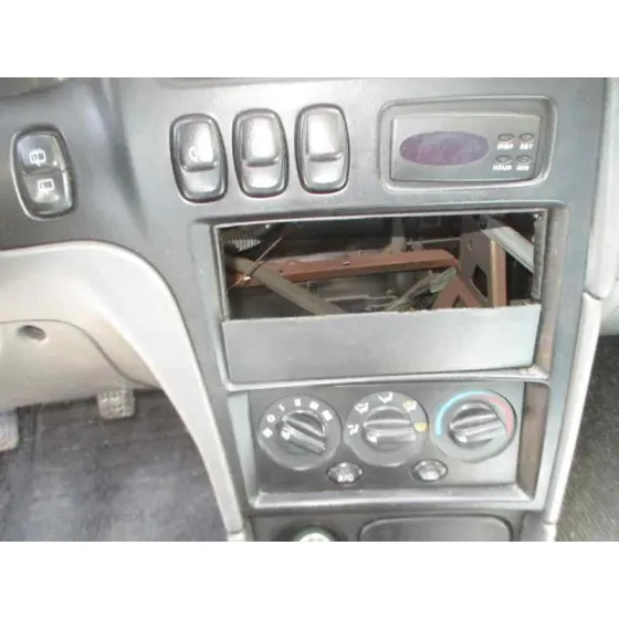 KIA SHUMA '1999 1.5 COMFORT 5 BERLINA VERDE