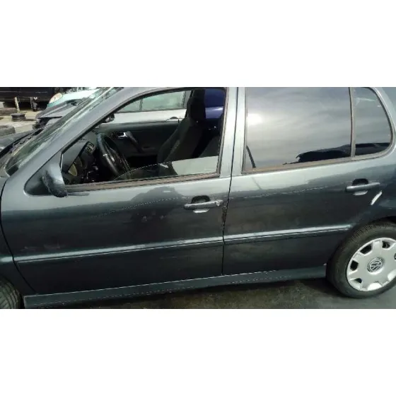 VOLKSWAGEN POLO BERLINA (6N2) '2000 CONCEPTLINE NEGRO