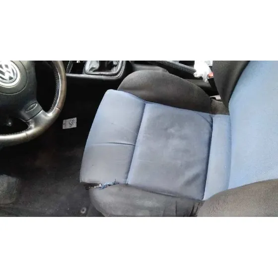 VOLKSWAGEN GOLF IV BERLINA (1J1) '2000 HIGHLINE BLANCO