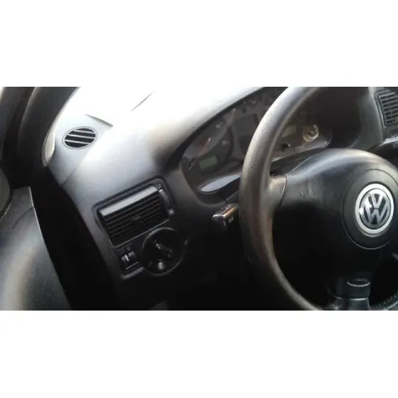 VOLKSWAGEN GOLF IV BERLINA (1J1) '2000 HIGHLINE BLANCO
