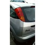 FORD FOCUS BERLINA (CAK) FORD FOCUS BERLINA (CAK) '1999 AMBIENTE PLATA 1998