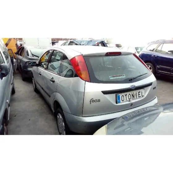 FORD FOCUS BERLINA (CAK) '1999 AMBIENTE PLATA