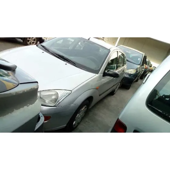 FORD FOCUS BERLINA (CAK) '1999 AMBIENTE PLATA