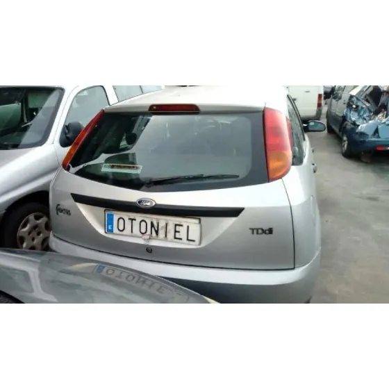 FORD FOCUS BERLINA (CAK) '1999 AMBIENTE PLATA