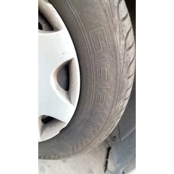 FORD FOCUS BERLINA (CAK) '1999 AMBIENTE PLATA