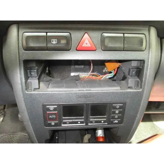AUDI A3 (8L) '1999 1.9 TDI PLATA