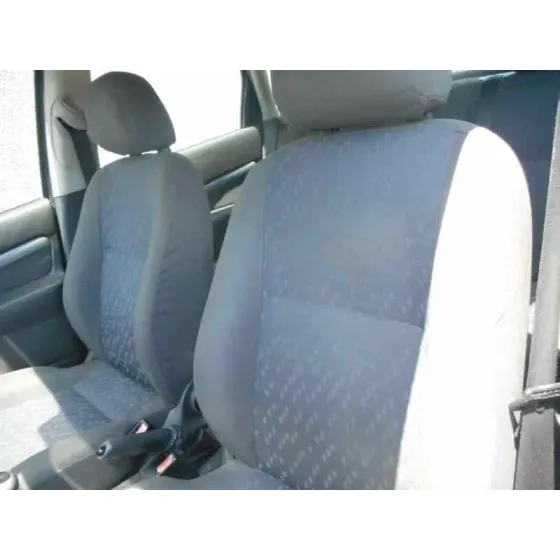 FORD FOCUS BERLINA (CAK) '1999 AMBIENTE AZUL