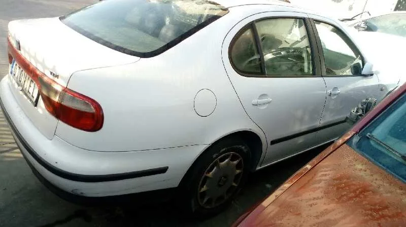 SEAT TOLEDO (1M2) '1999 SELECT BLANCO