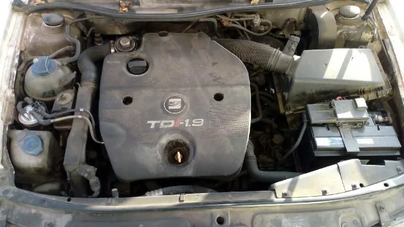 SEAT TOLEDO (1M2) '1999 SELECT BLANCO