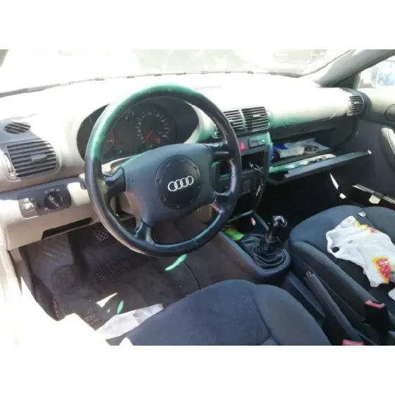 AUDI A3 (8L) '1998 1.8 AMBIENTE PLATA