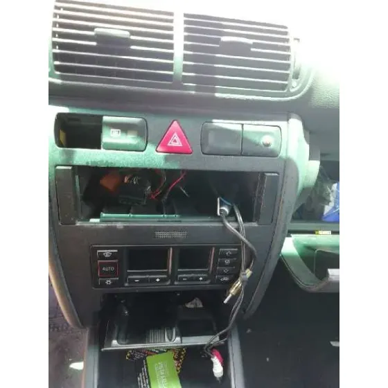 AUDI A3 (8L) '1998 1.8 AMBIENTE PLATA