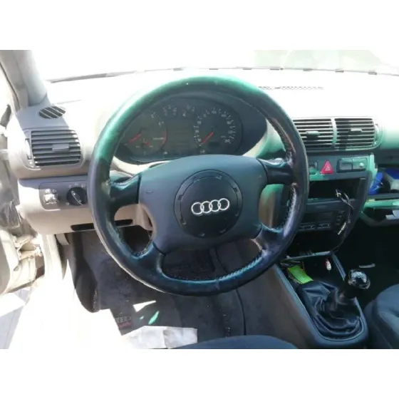 AUDI A3 (8L) '1998 1.8 AMBIENTE PLATA