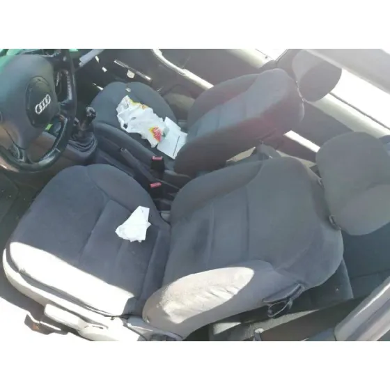 AUDI A3 (8L) '1998 1.8 AMBIENTE PLATA