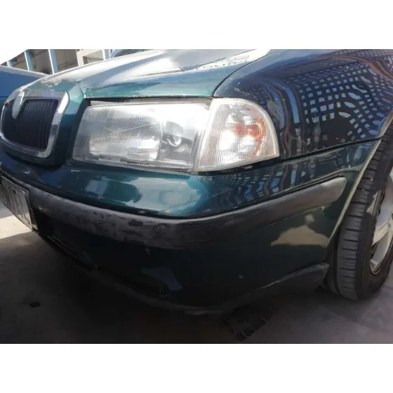 SKODA OCTAVIA BERLINA (1U2) '1998 1.9 TDI SLX (81KW) VERDE