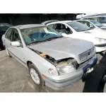 VOLVO S40 BERLINA '1998 1.6 GRIS
