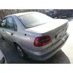 VOLVO S40 BERLINA '1998 1.6 GRIS