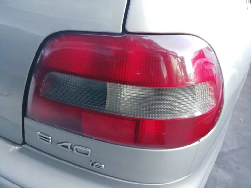 VOLVO S40 BERLINA '1998 1.6 GRIS