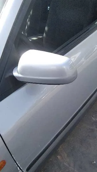 VOLKSWAGEN PASSAT BERLINA (3B2) '1997 BERLINA PLATA