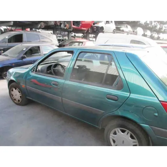FORD FIESTA BERLINA (DX) '2000 AMBIENTE VERDE